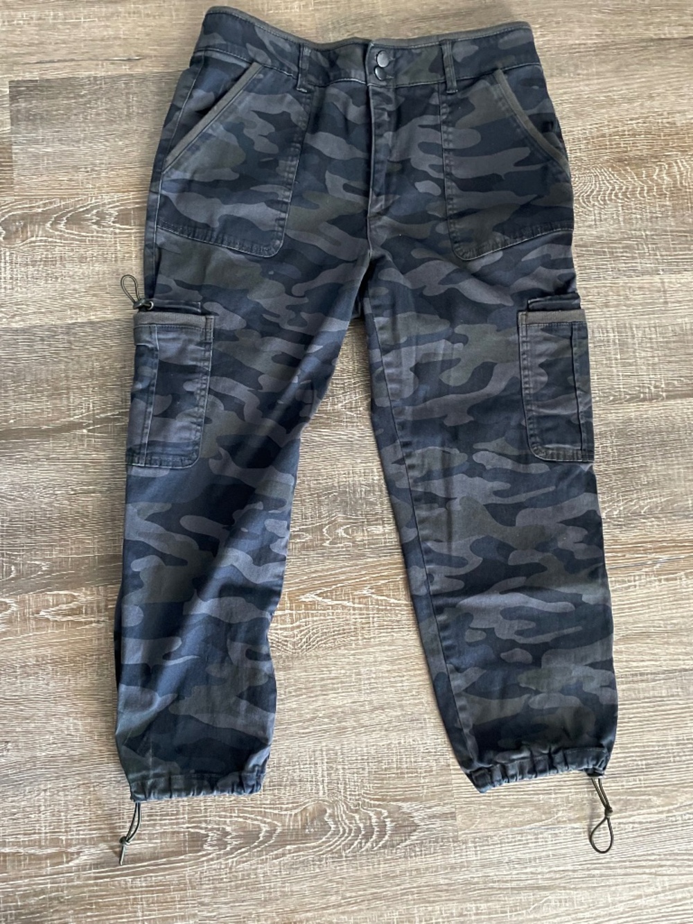 Democracy "Ab"solution Dark Camo Cargo Pants, Size 12 Petite